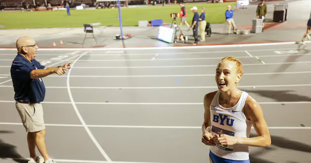 Taylor Lovell, da BYU, vence cavalo com alças nas eliminatórias da NCAA West – Deseret News