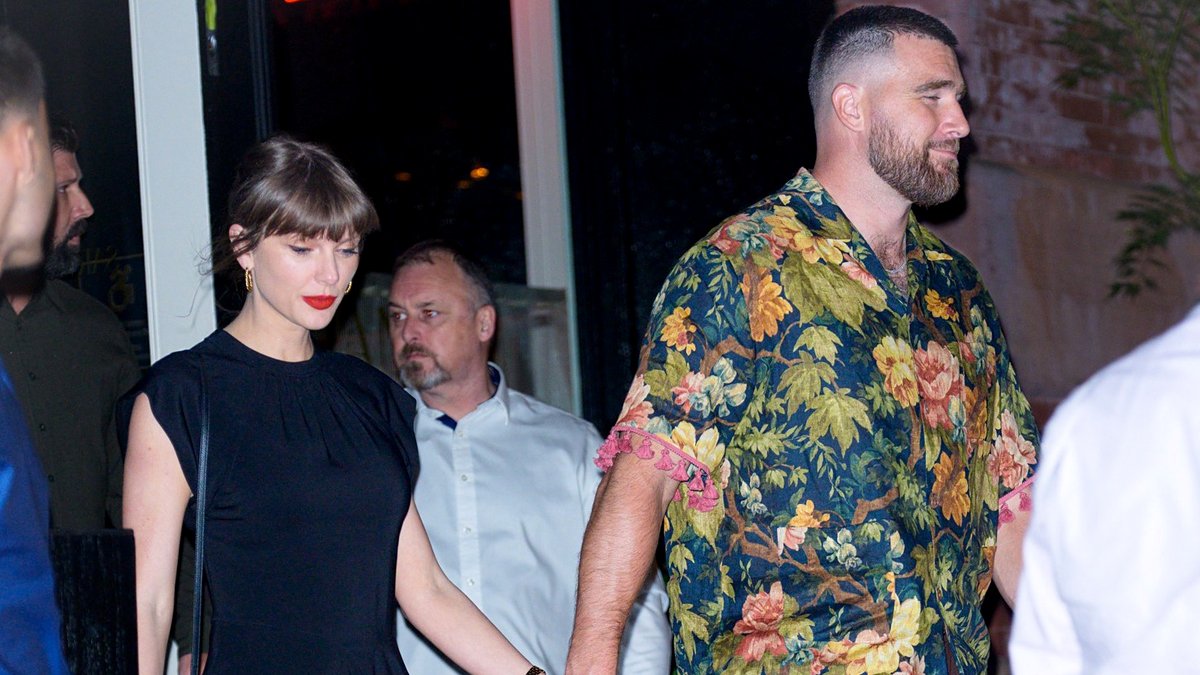 Taylor Swift e Travis Kelce saem em Nova York à noite antes dos AMAs de 2026 – Just Jared – Celebrity News & Gossip