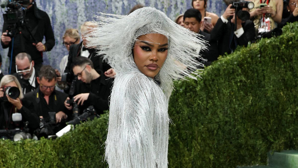 Teyana Taylor se diverte no Fringe para o Met Gala de 2026 – Just Jared – Notícias e fofocas de celebridades