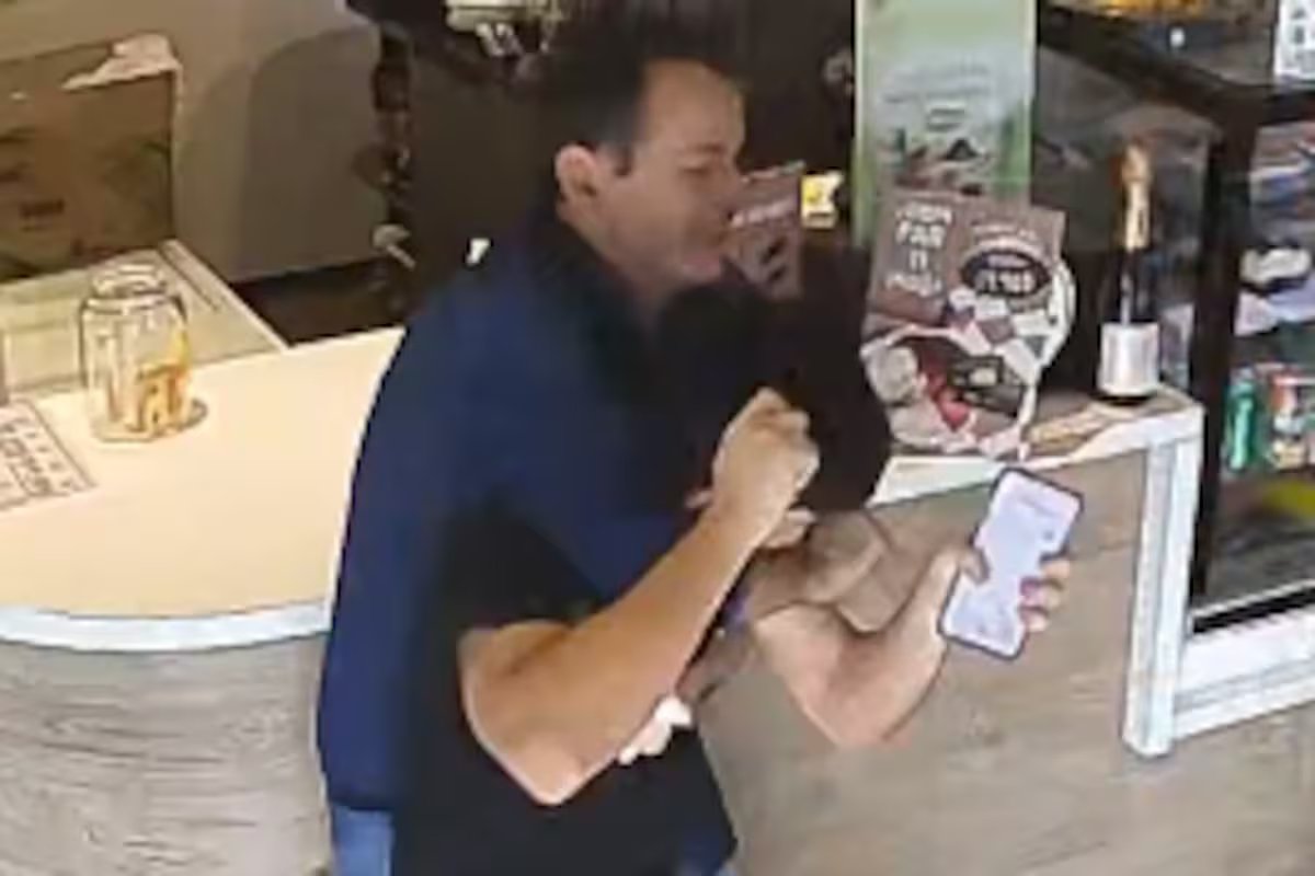 Um homem invadiu uma sorveteria em Rosário e foi confrontado por um funcionário