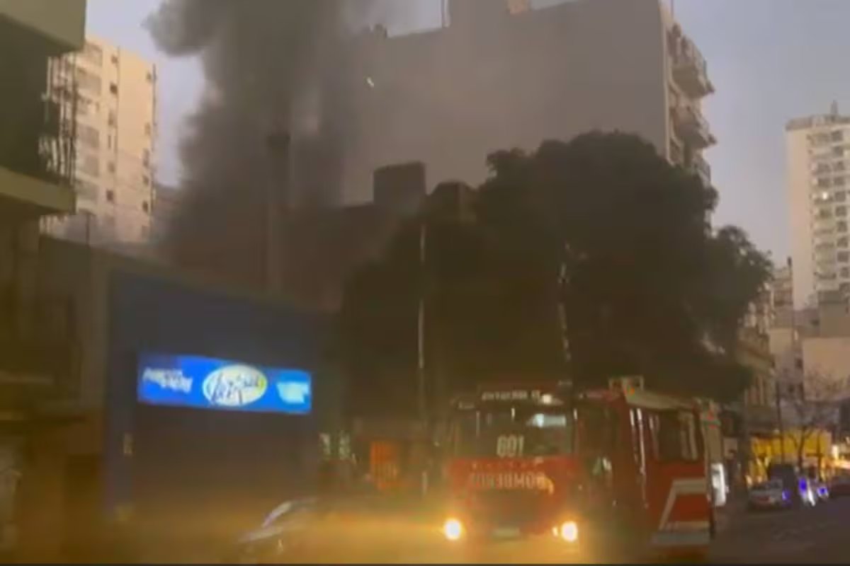 Uma churrasqueira pegou fogo em Villa Crespo. Chaminés e complicações na Avenida Corrientes