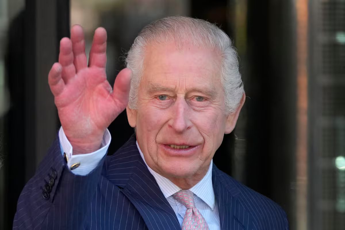 Uma estação de rádio inglesa anunciou erroneamente a morte do rei Carlos III. eles atribuíram isso a uma “falha no computador”.