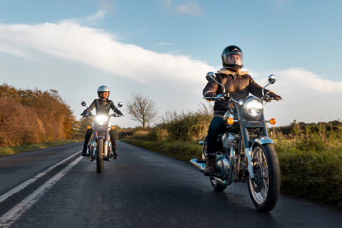 Uma nova e potente motocicleta com estética retrô e projetada para viagens longas chega à Argentina