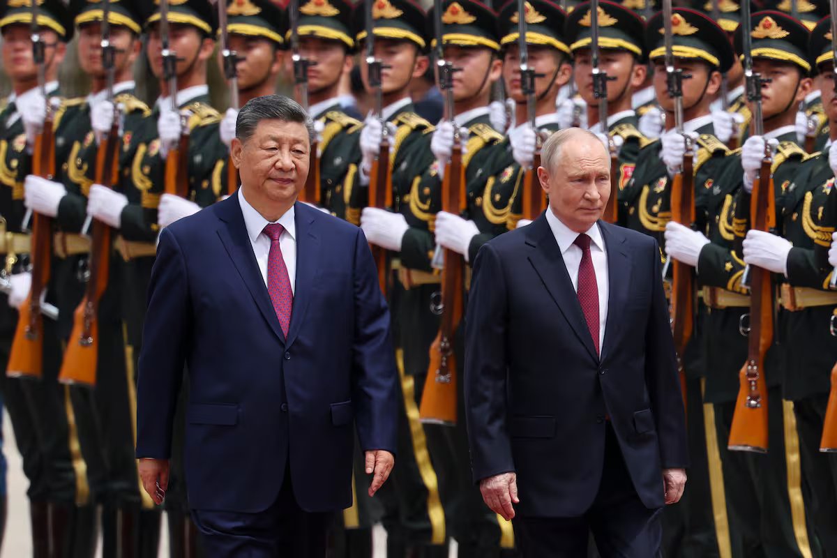Vladimir Putin chega à China para se encontrar com Xi Jinping em meio a tensões sobre a guerra no Oriente Médio
