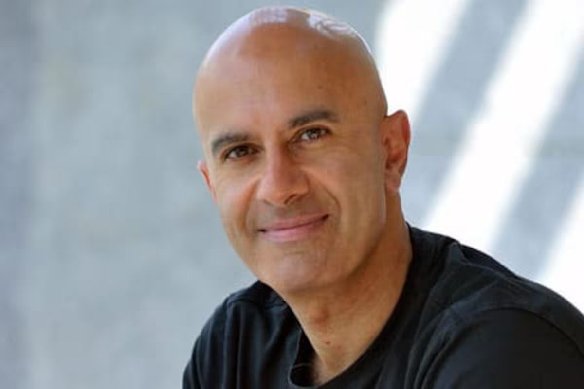 Robin Sharma, especialista em desenvolvimento pessoal. “É incrível como pessoas potencialmente brilhantes gastam seu tempo fazendo coisas medíocres, elas nunca recuperarão esse tempo.”