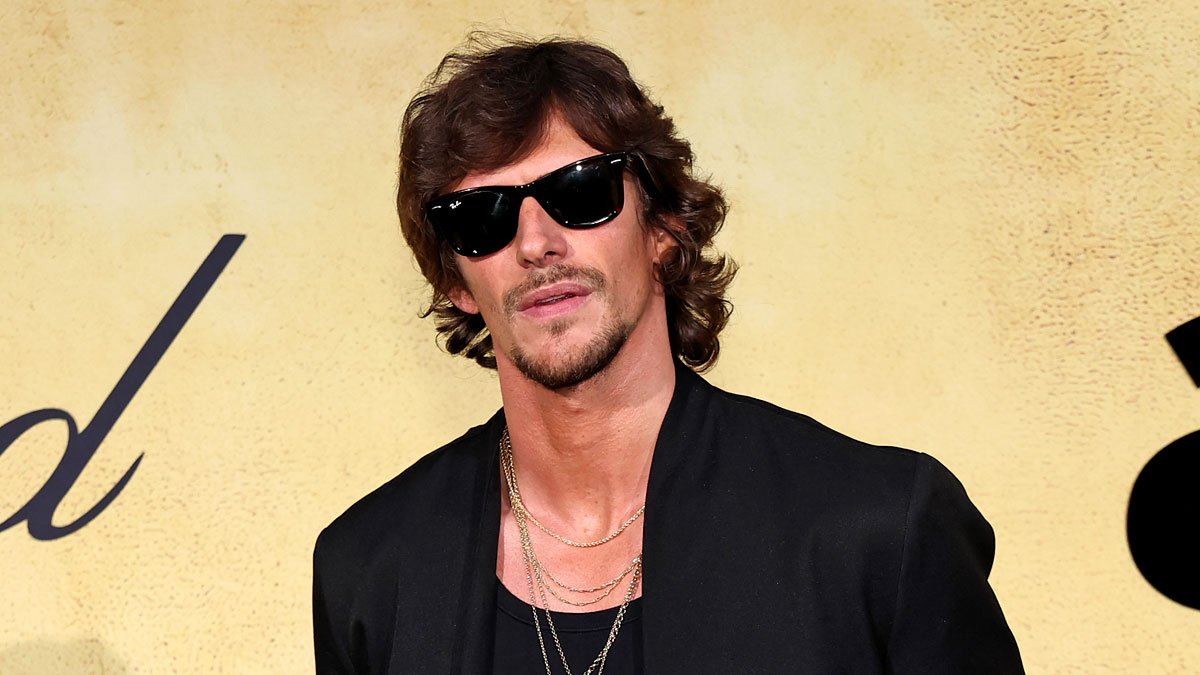 A causa da morte de Jake Hall permanece desconhecida depois que a estrela do reality foi encontrada morta aos 35 anos – Just Jared – Celebrity News & Gossip