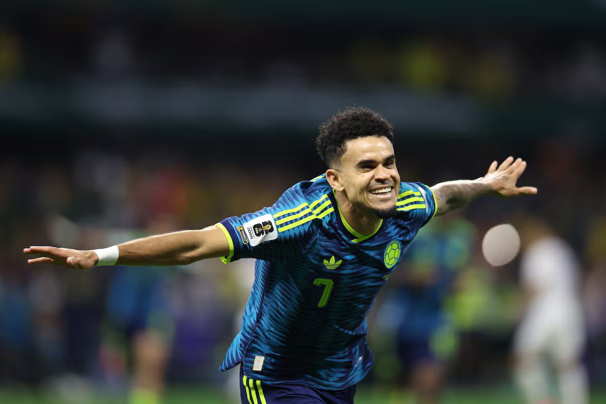 A estreia de Luis Diaz na Copa do Mundo foi de grande importância para o Uzbequistão. ele deu uma assistência na vitória da Colômbia por 3-1