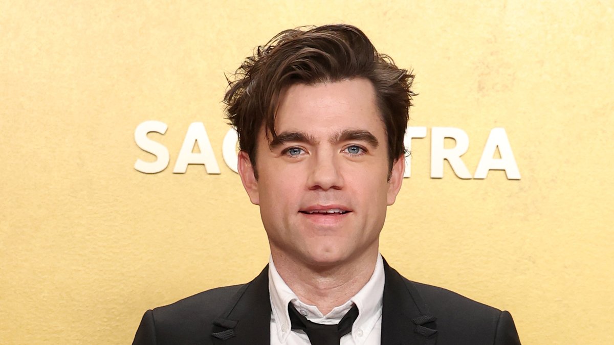 A estrela de ‘The Pitt’, Patrick Ball, revela se sabe o que acontecerá após o final, aborda teorias dos fãs – Just Jared – Notícias e fofocas de celebridades
