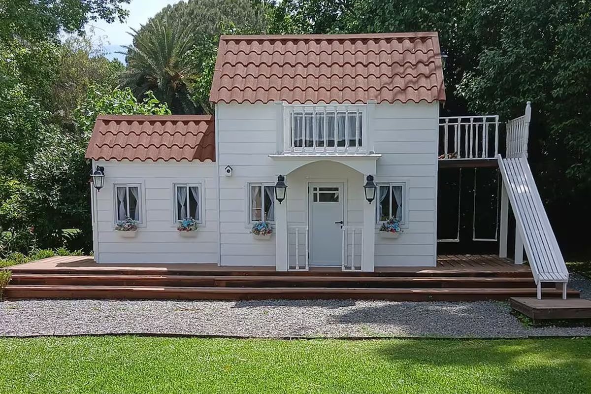 A partir de 10.000 dólares. quais são as famosas “casas” de brincadeiras infantis com geladeiras e ar condicionado?