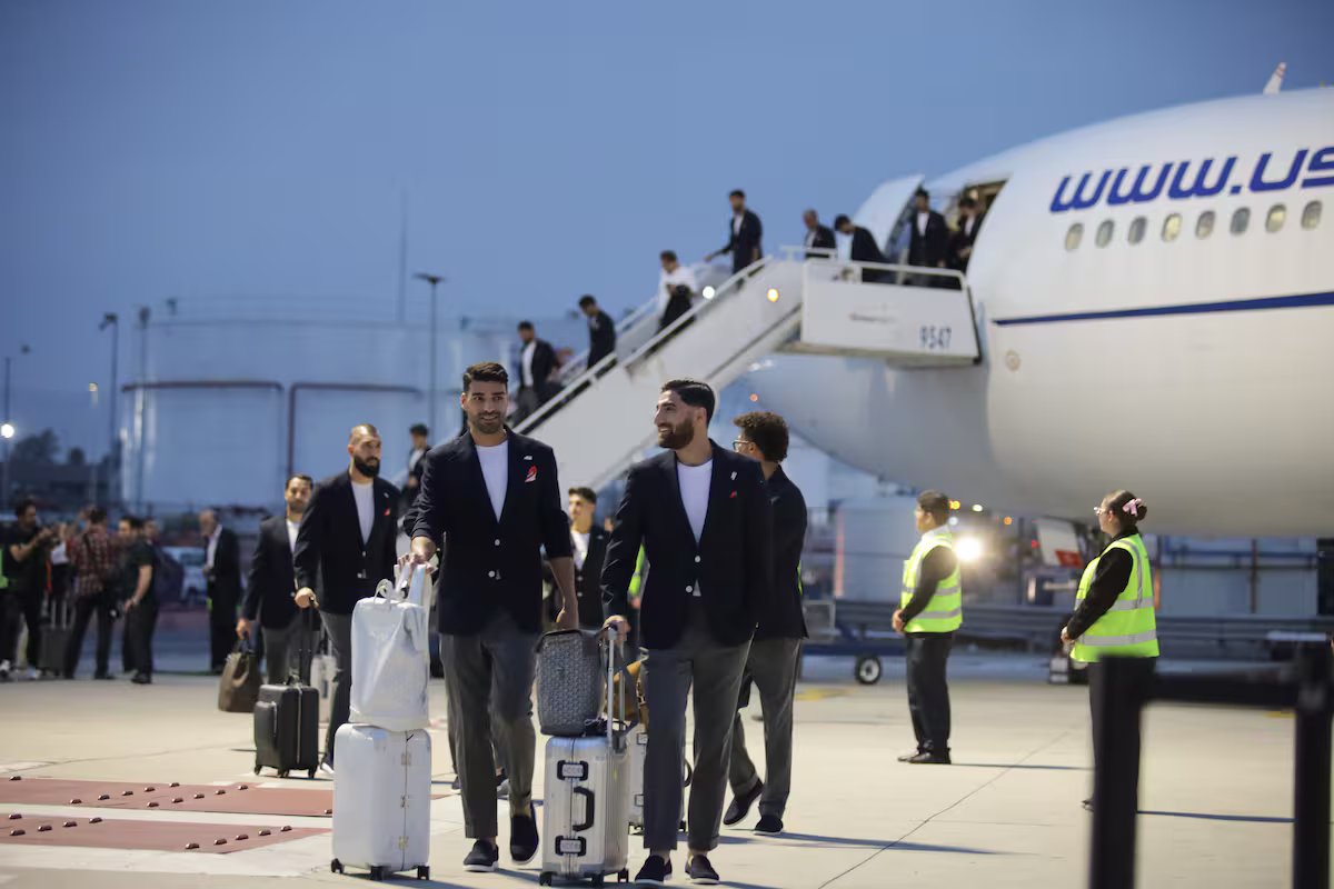 A seleção iraniana no campeonato mundial. chegou a Tijuana sob forte segurança