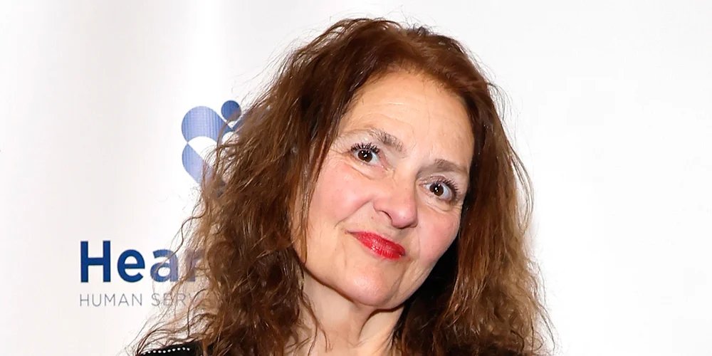A soprano Aida Turturro quase morreu de ataque cardíaco após dor prolongada no peito – Just Jared – Notícias e fofocas de celebridades