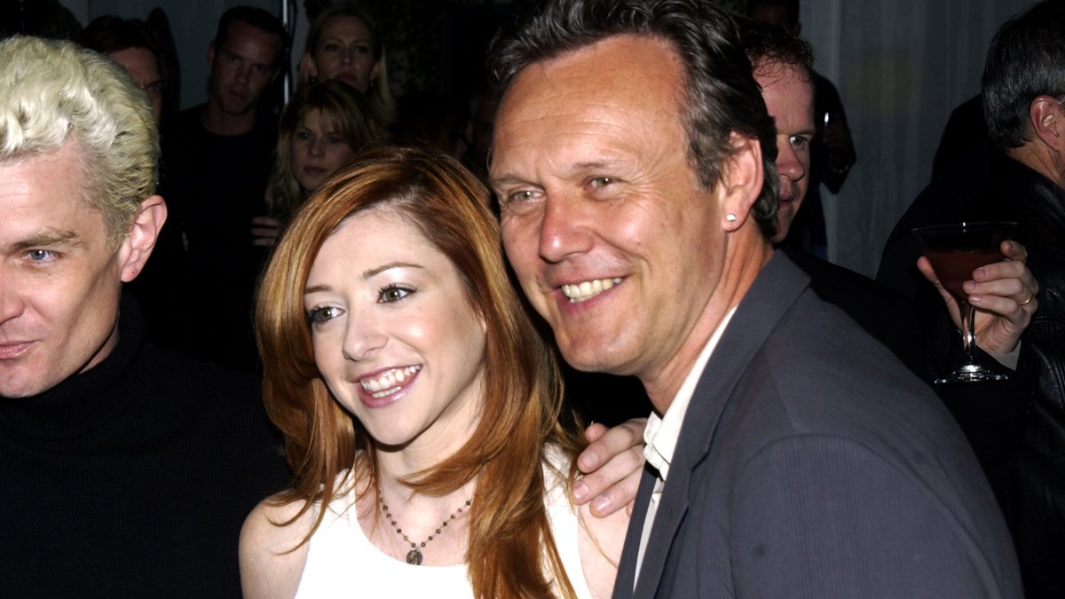 Alyson Hannigan presta homenagem à falecida estrela de ‘Buffy the Vampire Slayer’ Anthony Head: ‘Will You Forever’ – Just Jared – Celebrity News & Gossip