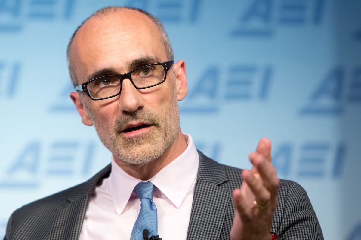 Arthur Brooks, professor de Harvard. “As pessoas mais felizes são aquelas que nunca param de aprender”