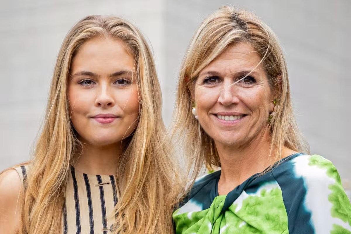 Batalha de estilos. Rainha Máxima e Princesa Amália deslumbraram com looks de gala e duas tiaras históricas