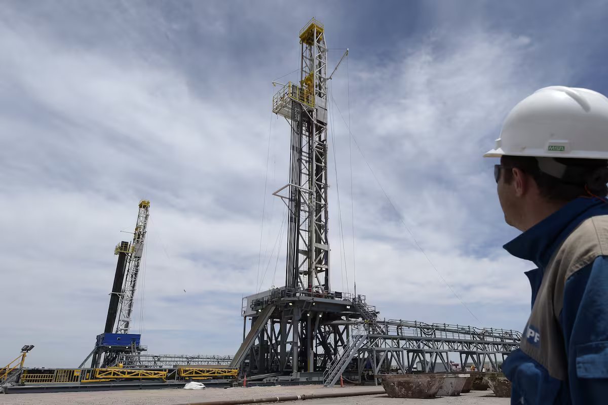 Com uma queda recorde nas vendas e mais problemas na cobrança de pagamentos, as PME industriais procuram refúgio em Vaca Muerta.