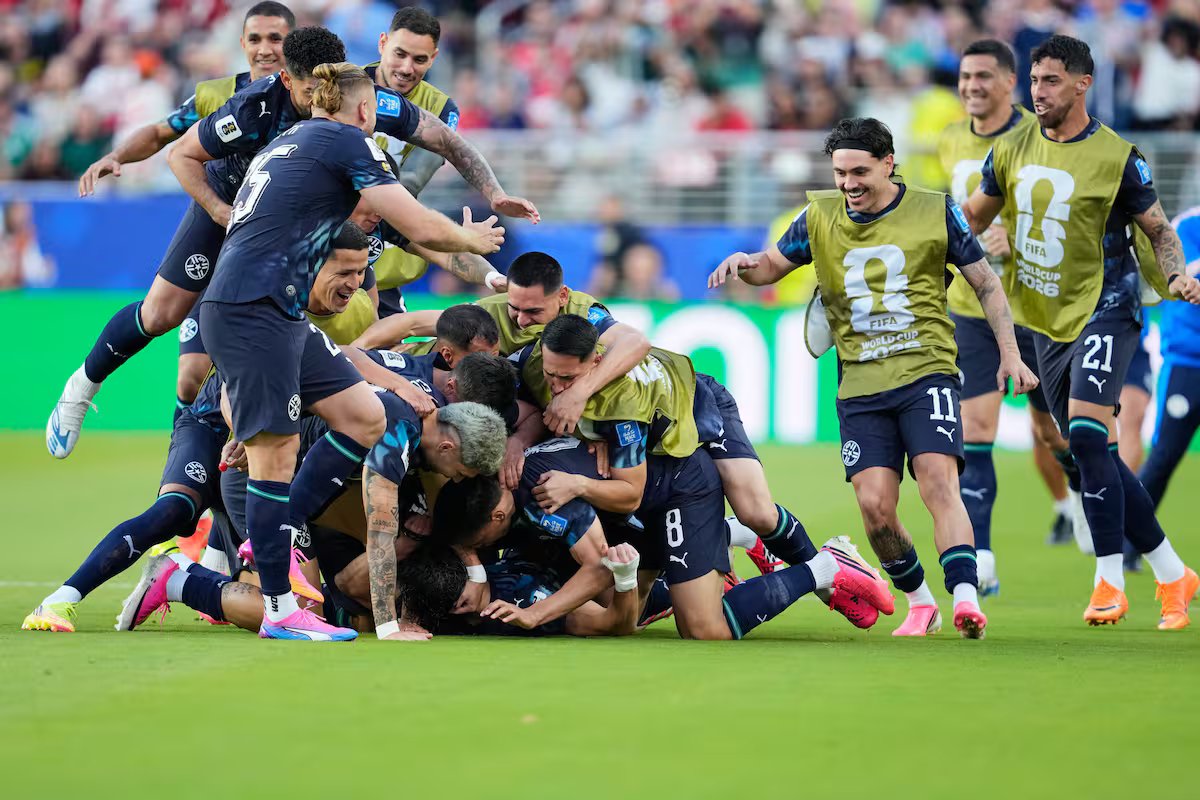 Copa do Mundo de 2026: o Paraguai venceu a Turquia com um gol após um minuto para expulsá-los e disputar o segundo lugar contra a Austrália