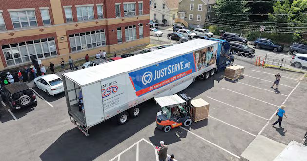 Entrega de Boston mostra que todos os 50 estados recebem alimentos de A Igreja de Jesus Cristo dos Santos dos Últimos Dias – Deseret News