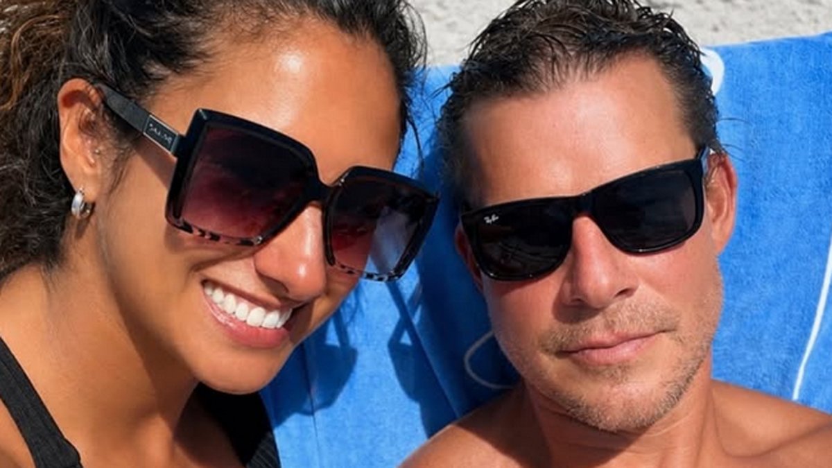 Eric Mabius compartilha fotos raras de férias na praia com a namorada Jennifer Moreno – Just Jared – Notícias e fofocas de celebridades