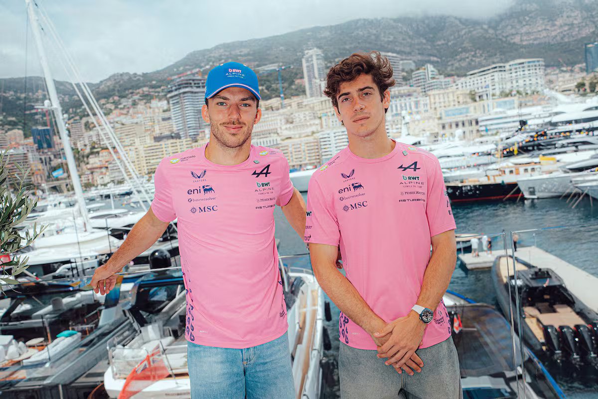 GP de Mônaco. Gasly comemorou o pódio após cruzar a linha de chegada, mas Alpin não avisou que foi penalizado.