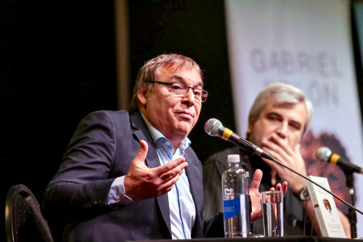 Gabriel Rolon, psicólogo. “Tanta coisa se confunde entre o desejo e o eu. A primeira coisa que atrapalha são os desejos das outras pessoas.”