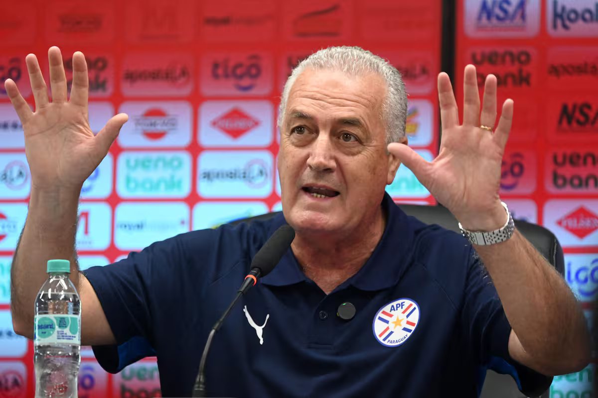 Gustavo Alfaro está entusiasmado com o Paraguai.