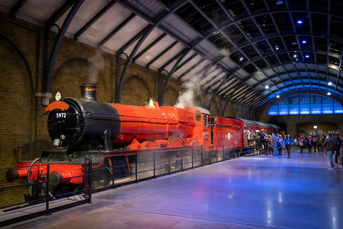 Harry Potter completa 25 anos. Este é o primeiro ano na exposição de Hogwarts