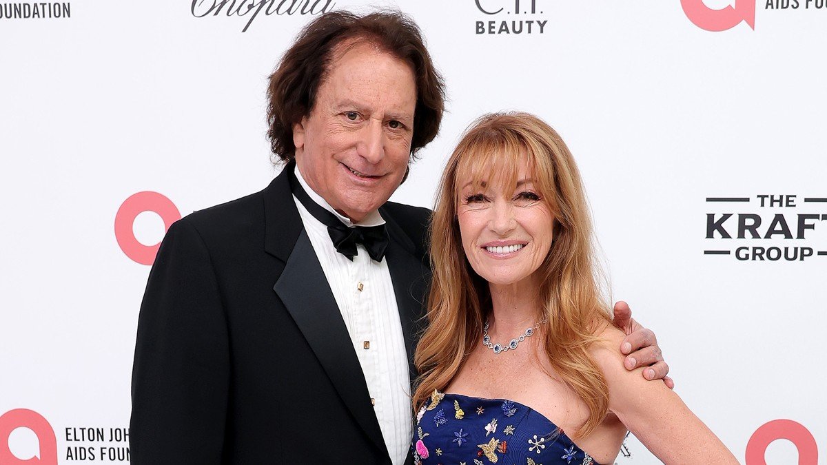 Jane Seymour noiva de John Zambetti após três anos de namoro! – Just Jared – Notícias e fofocas sobre celebridades