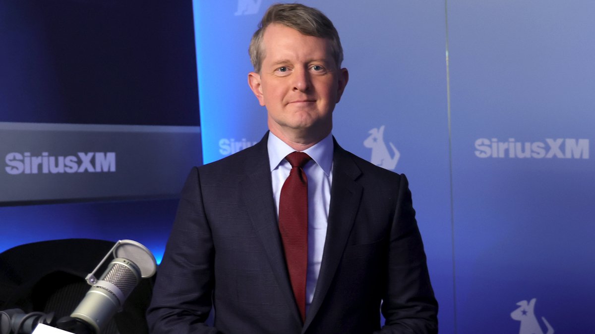 Ken Jennings revela que foi colega de quarto da faculdade do autor de fantasia Brandon Sanderson – Just Jared – Celebrity News & Gossip