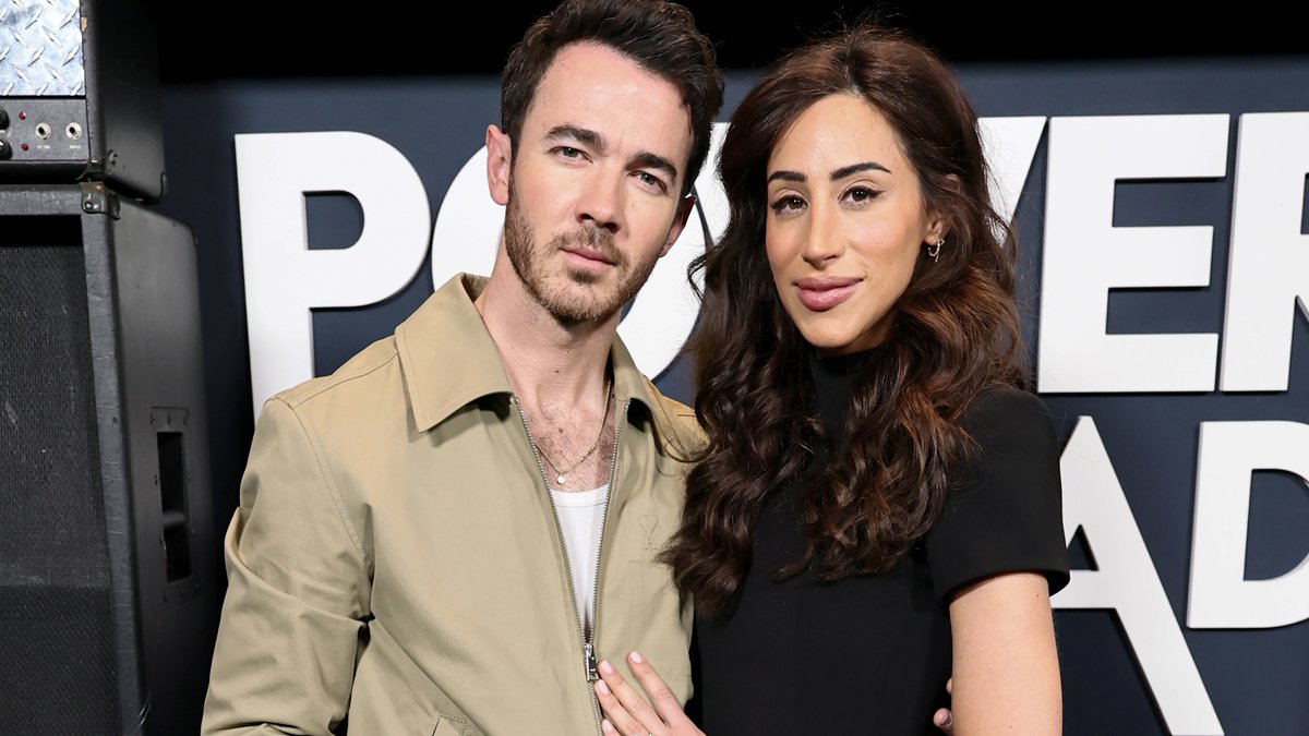 Kevin Jonas revela que Michael Buble está na lista de reprodução do quarto dele e da esposa Danielle Jonas – Just Jared – Celebrity News & Gossip