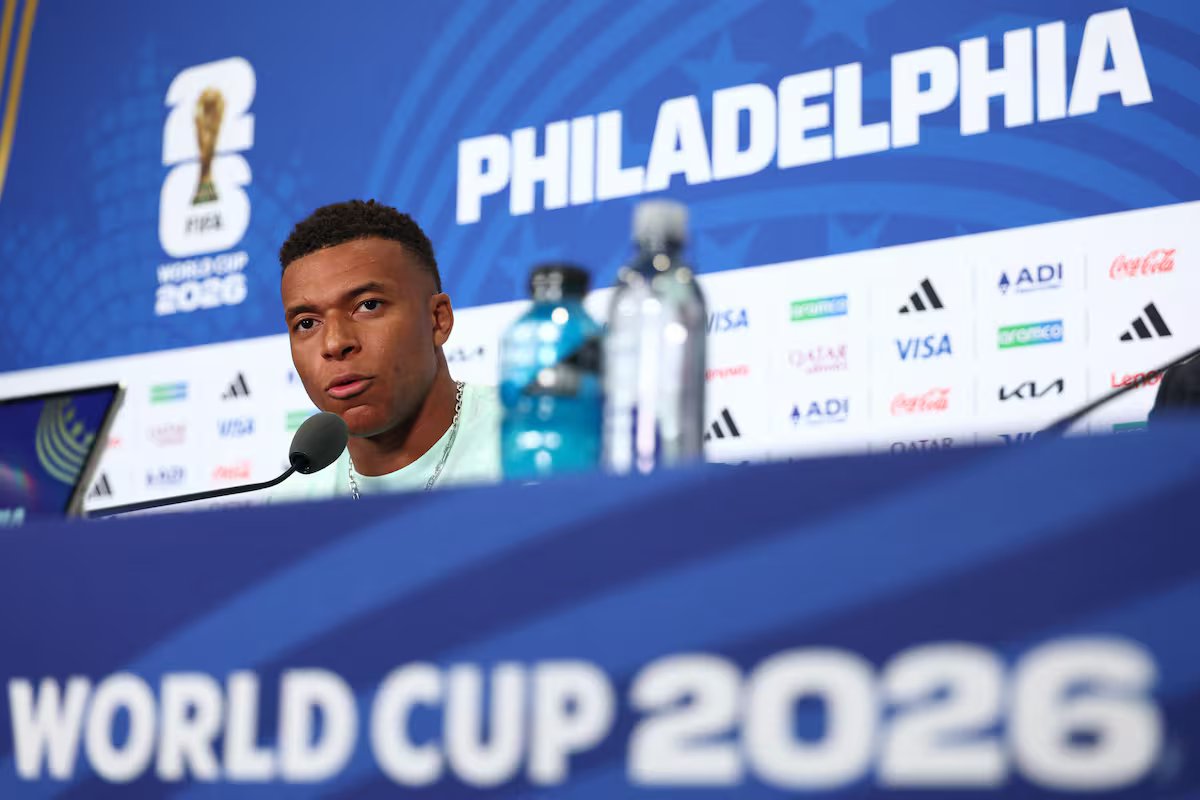 Kylian Mbappe sobre os gols de Messi e como ele está entre Leo e Cristiano Ronaldo