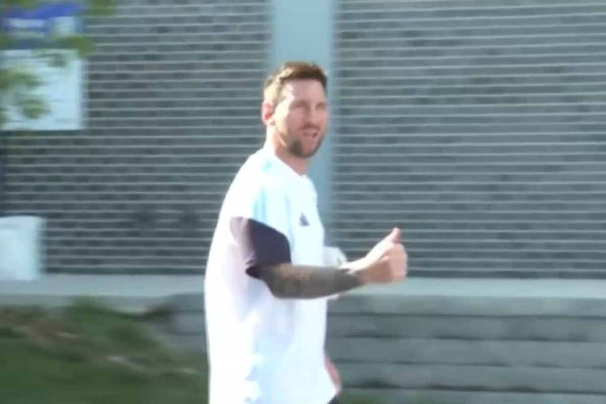 Lionel Messi treinou pela primeira vez com a seleção argentina no Kansas e planeja seus passos até a Copa do Mundo.