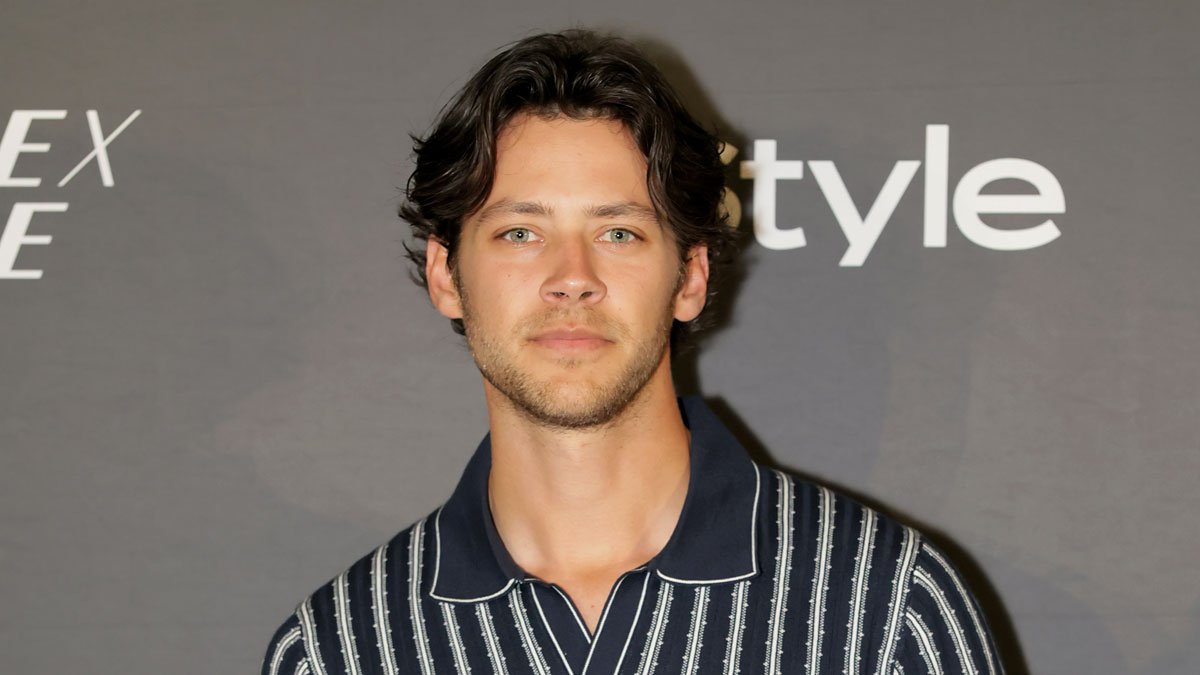 Matt Cornett está solteiro ou namorando? Tudo sobre o status de relacionamento do ator ‘Every Year After’ – Just Jared – Notícias e fofocas de celebridades