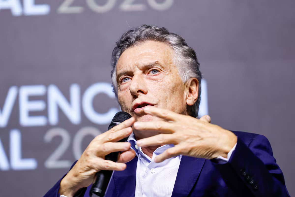 Mauricio Macri pressiona Millais a demitir Adorni, mas não apoia votos para moção de censura