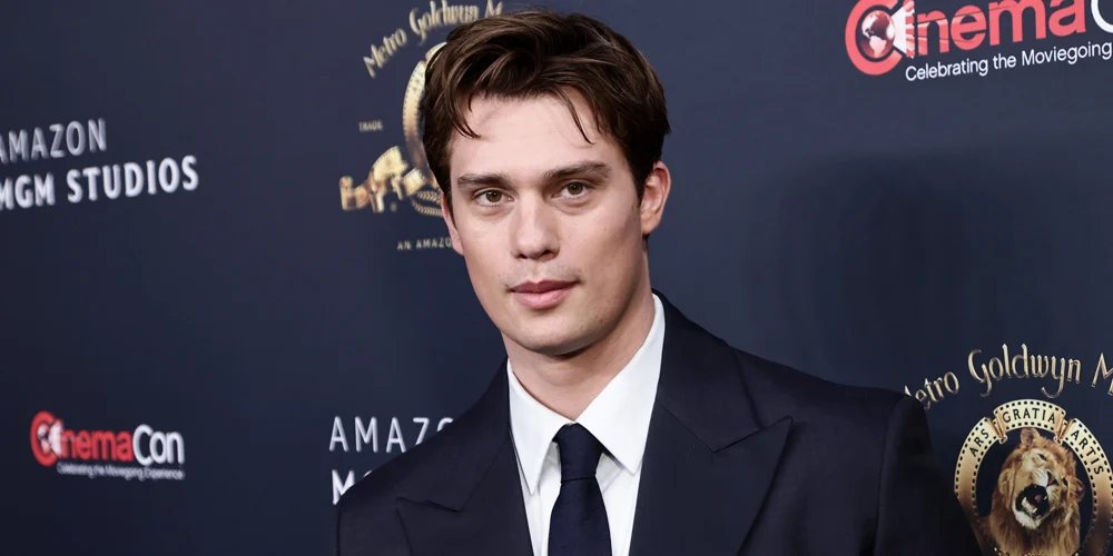 Nicholas Galitzine fala sobre o retorno para a sequência de ‘Red, White & Royal Blue’, diz que foi bom revisar um papel pela primeira vez – Just Jared – Celebrity News & Gossip
