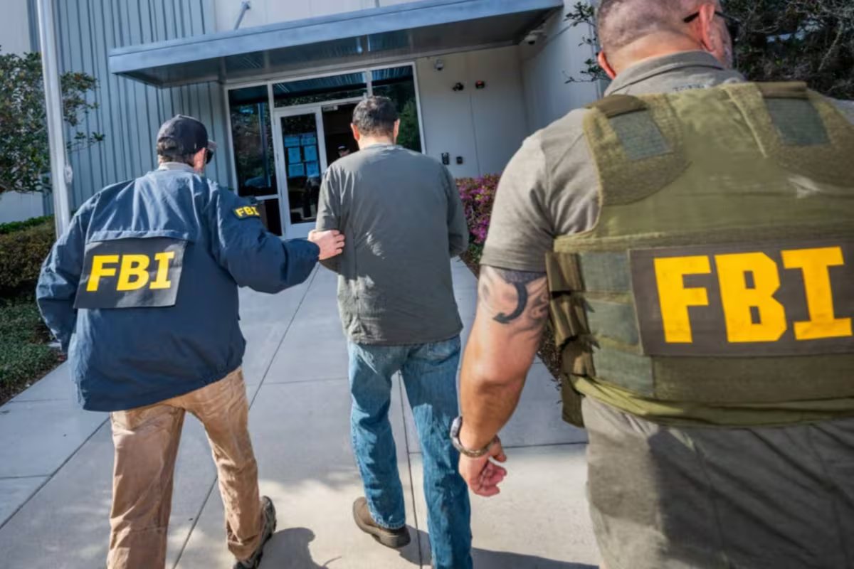 O FBI divulgou uma nova lista dos fraudadores “mais procurados” – seus crimes