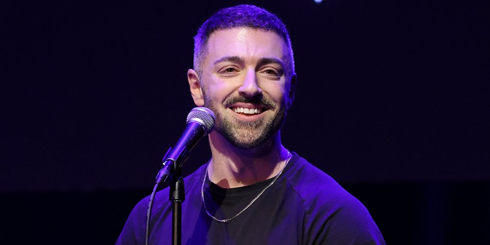 O comediante Matteo Lane fará sua estreia na Broadway como Billy Flynn em ‘Chicago’ – Just Jared – Celebrity News & Gossip