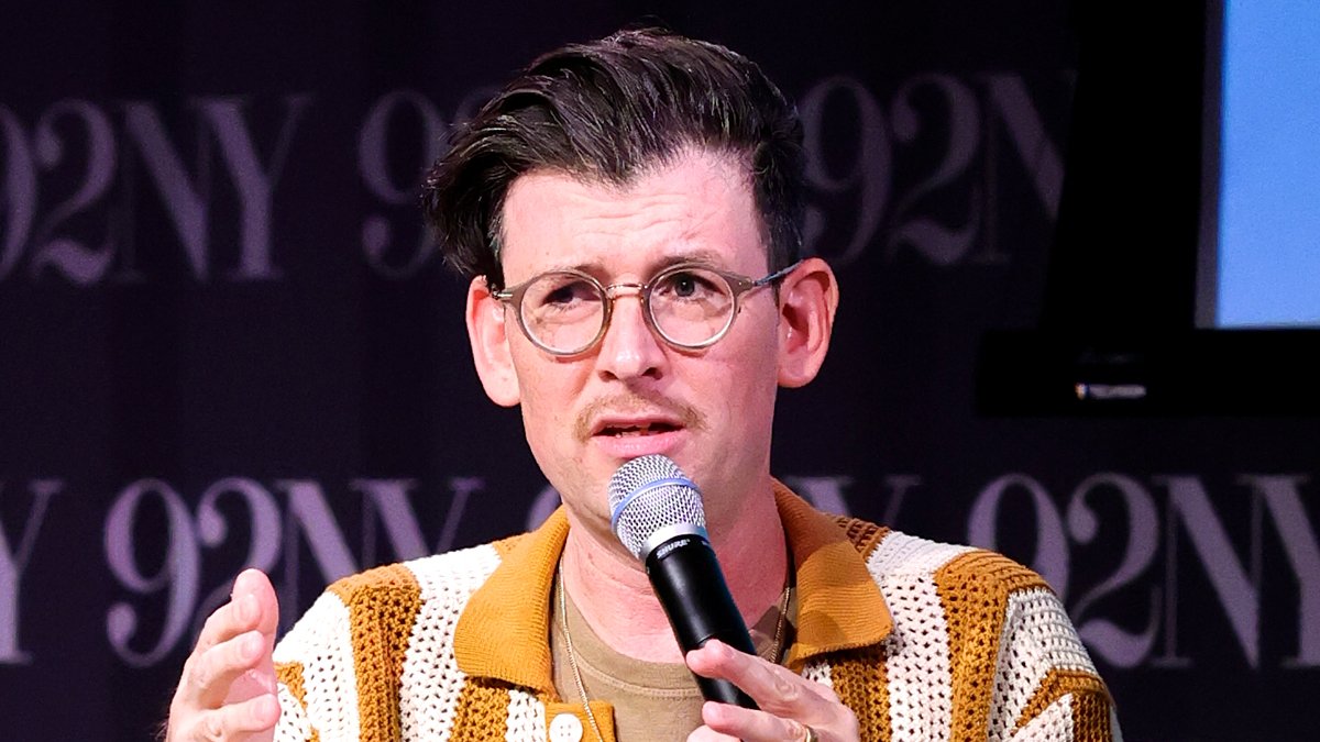 O comediante Moshe Kasher diagnosticado com câncer de amígdala revela sua experiência ‘horrível’ – Just Jared – Notícias e fofocas de celebridades
