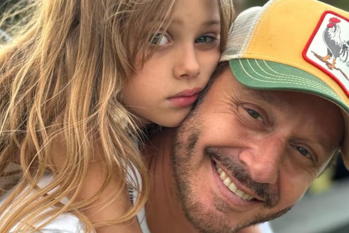 O doce gesto de Magnólia com Benjamin Vicuña depois de dois meses sem se ver