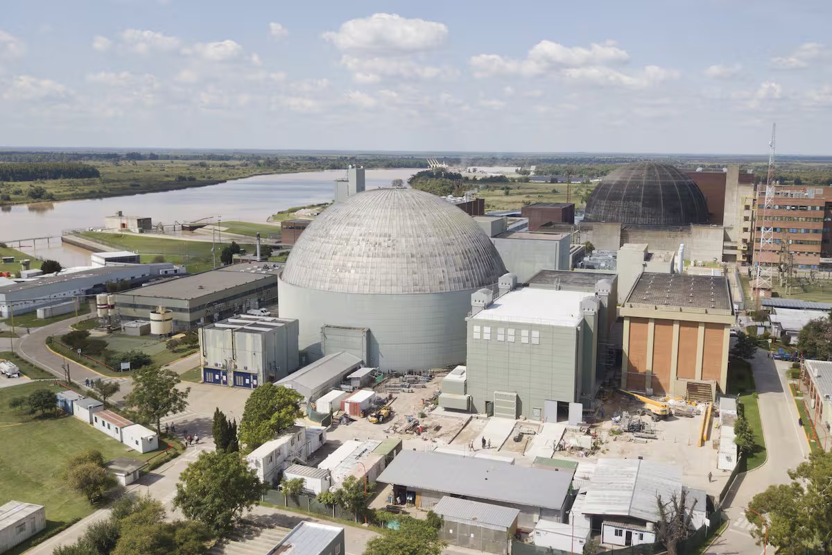 O governo redefiniu a política nuclear. dará prioridade às exportações e procurará atrair investimento privado