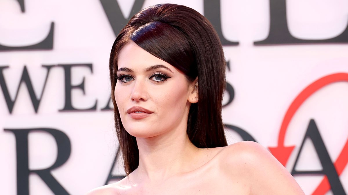 Os ingressos pré-venda de Sienna Spiro estão se esgotando rapidamente, preços revelados para a turnê ‘My House’ de 2026 – Just Jared – Celebrity News & Gossip