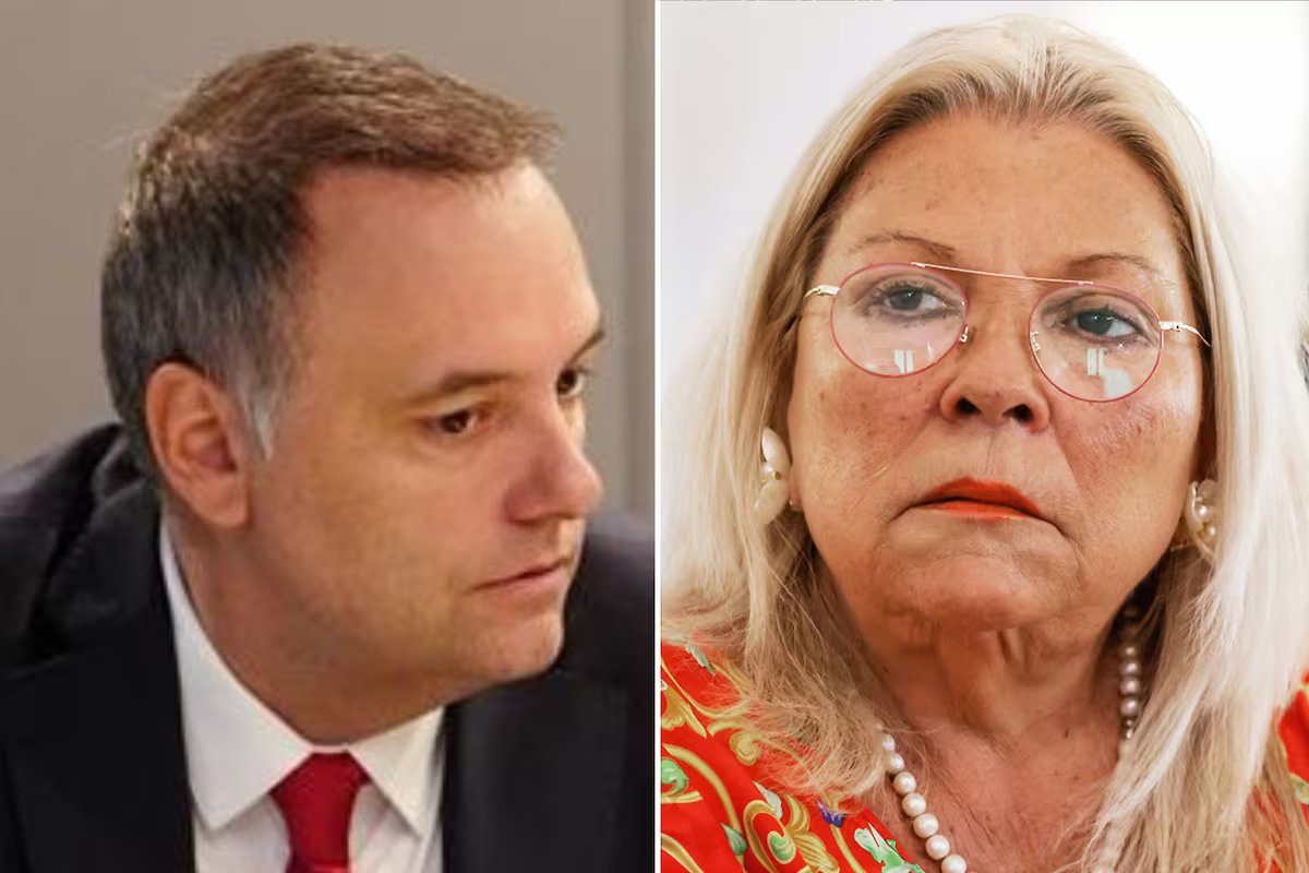 Publicação de Elisa Cario sobre governo e corrupção. “Deus, salve-nos do mal.”