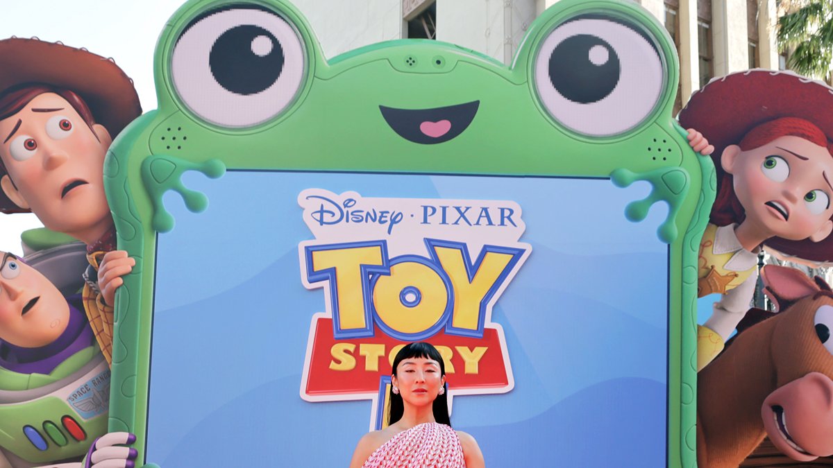 Quem interpreta Lilypad em “Toy Story 5”? Tudo sobre a atriz Greta Lee e seus pensamentos na tela – Just Jared – Notícias e fofocas de celebridades