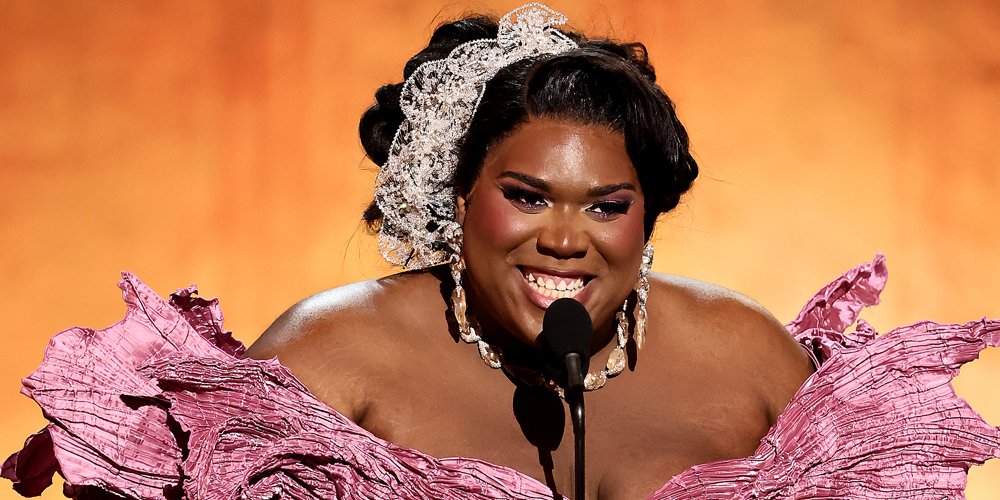 Qween Jean ganha o prêmio de melhor figurino de musical e se torna a primeira pessoa abertamente trans a ganhar o prêmio Tony – Just Jared – Celebrity News and Gossip