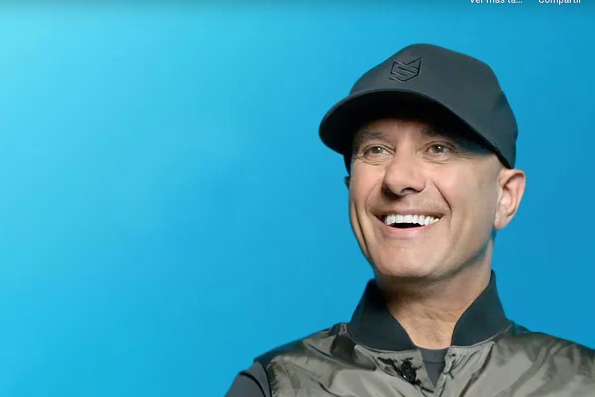 Robin Sharma, especialista em desenvolvimento pessoal. “Um dia ruim para o ego é um dia bom para a alma, aprendemos na adversidade”
