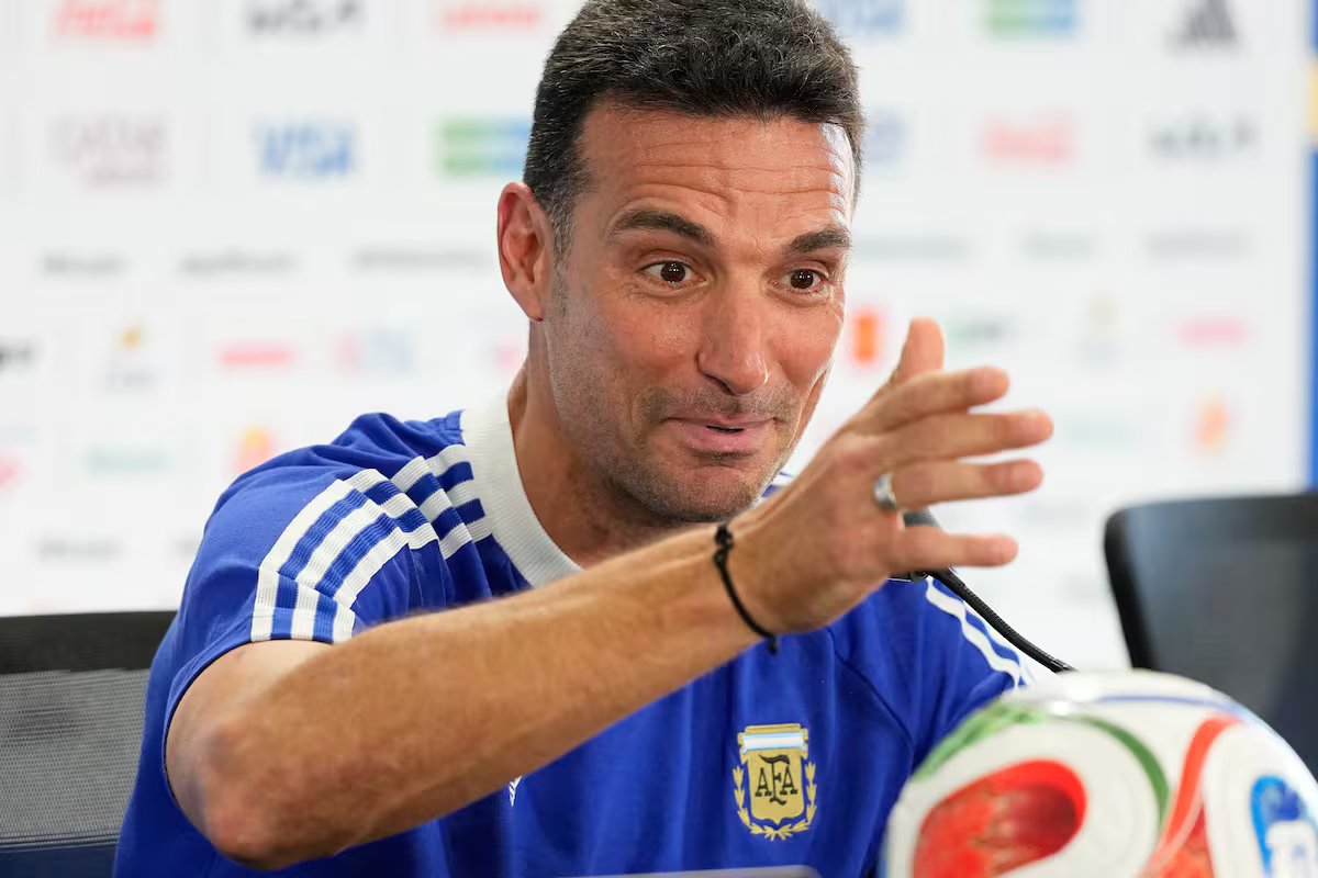 Scaloni falou antes da estreia da seleção argentina na Copa do Mundo de 2026. “Temos certeza, chegamos em boa hora.”