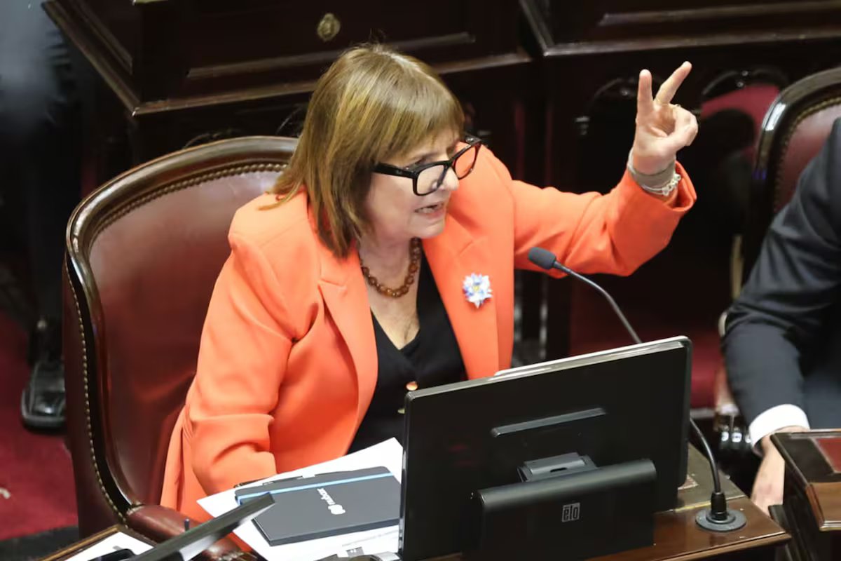 Senado. o partido no poder imposto pela oposição concordou em lidar com o pedido de Maria Veronica Micheli, vetado pelo candidato a juiz Mille.