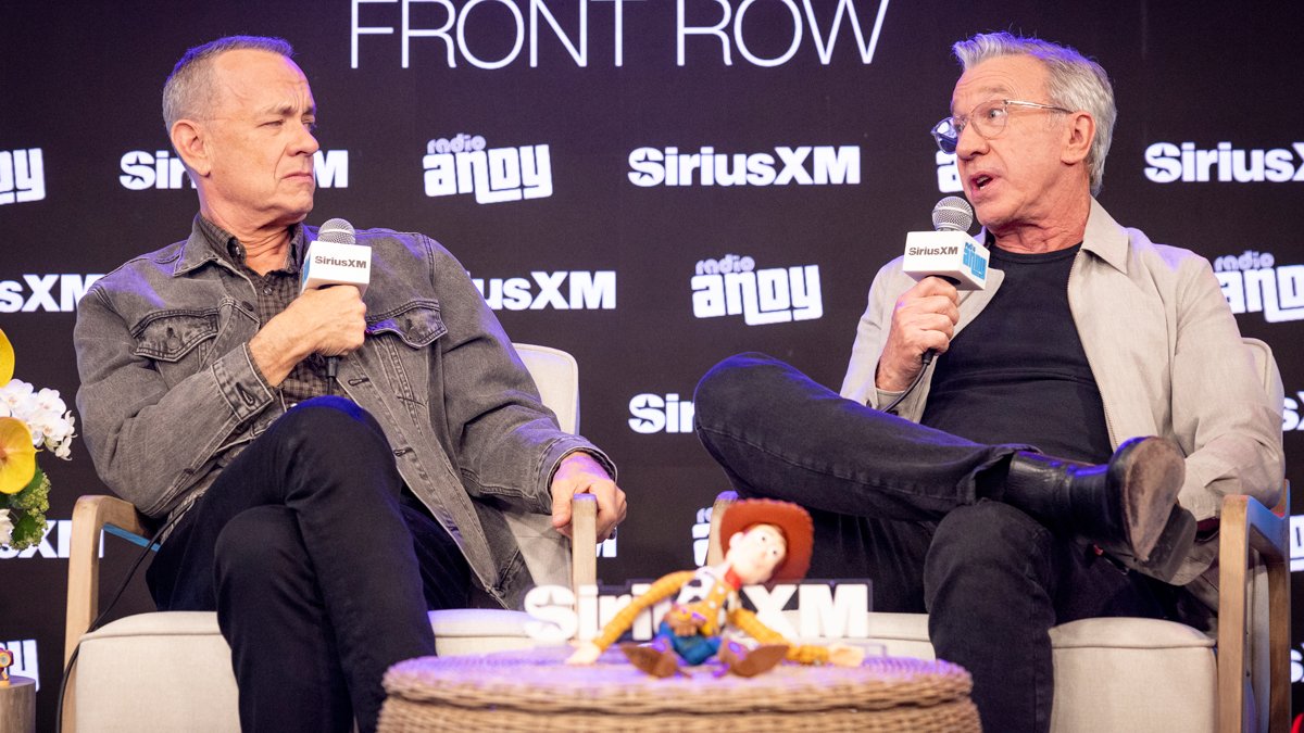 Tom Hanks e Tim Allen são amigos na vida real? Estrelas de ‘Toy Story’ compartilham detalhes raros sobre sua amizade de 30 anos – Just Jared – Notícias e fofocas de celebridades
