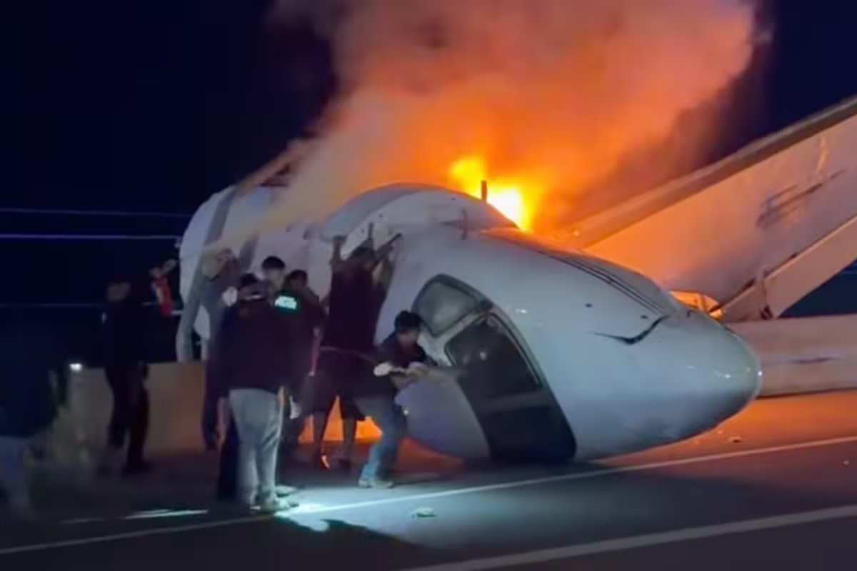 Tragédia nos EUA. Um pequeno avião caiu e pegou fogo no sul do Texas