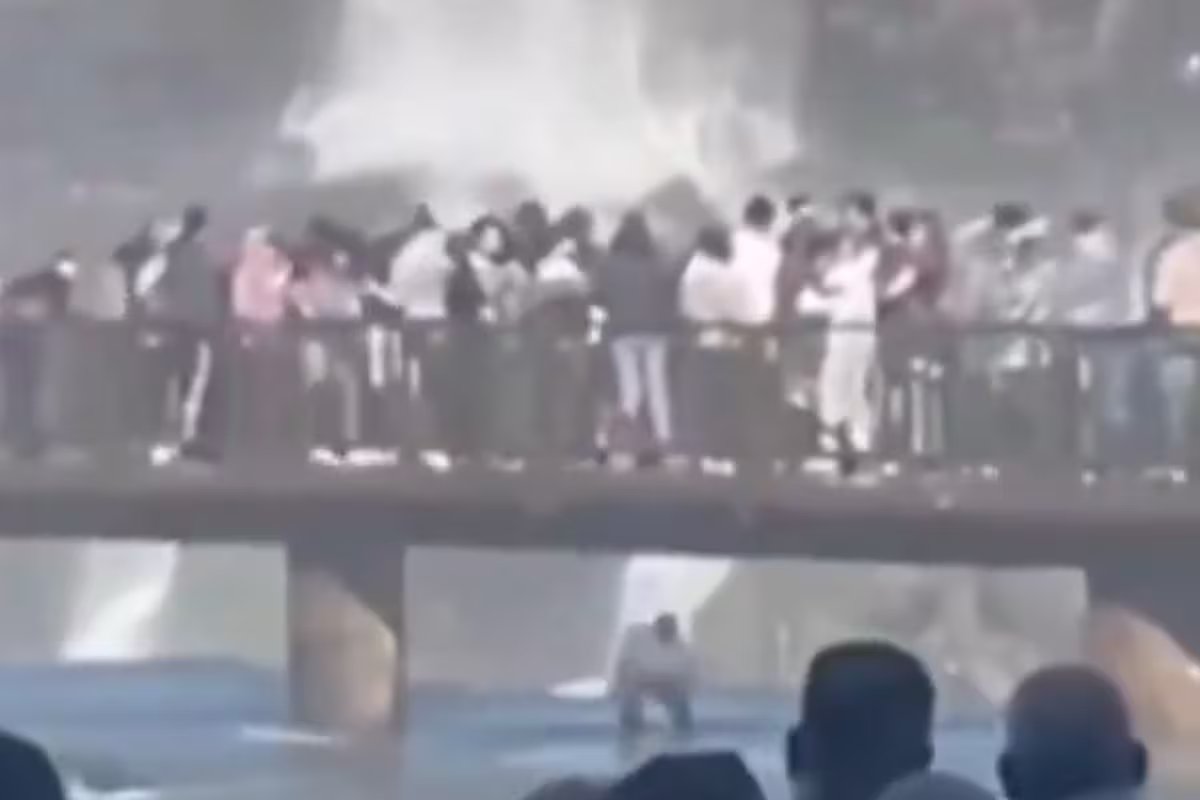 Um turista pulou nas águas das Cataratas do Iguaçu para recuperar seu celular