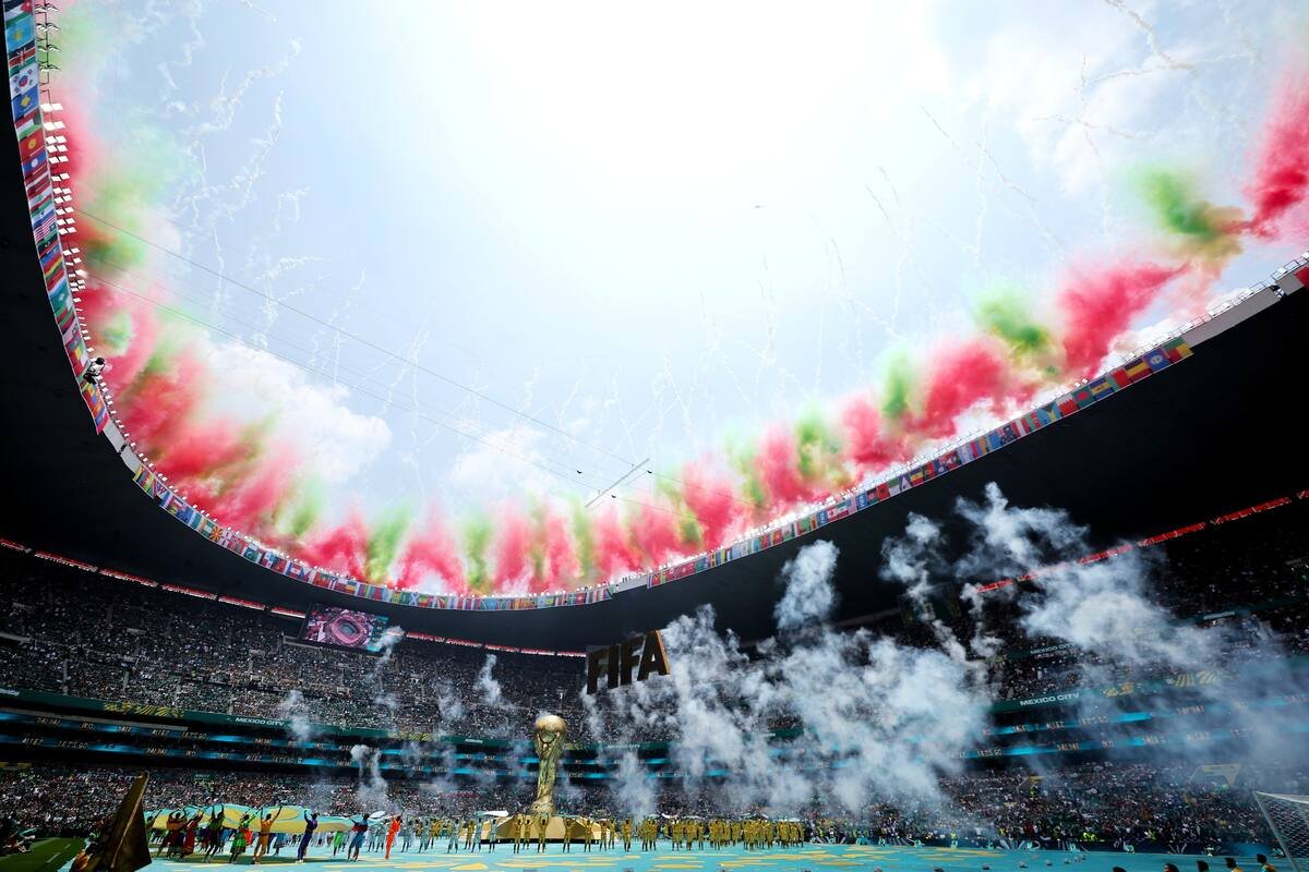 Uma festa de abertura sem brilho e sem futebol. Veja como o México viveu a abertura da maior Copa do Mundo da história